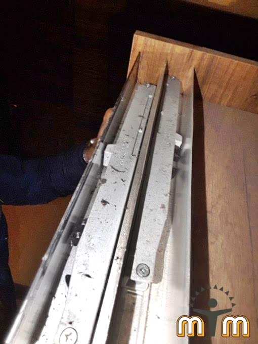 Bayrampaşa Kartaltepe Mahallesi Mobilya Tamir Servis Mobilya tamir servisi olarak Kartaltepe mahallesi mobilya tamiri konusunda hizmet veriyoruz. Mobilyalar yapısı gereği ahşaptan imal olması nedeniyle kolay hasar alabiliyor. Evden eve taşıma hizmeti veren bazı firmalar işlerini gelişi güzel yaptıklarından dolayı geride bir çok sorunlar bırakabiliyorlar. Mobilya tamir işlemi işinde deneyimli ve tecrübeli teknisyenler tarafından dikkatlice yapılmalıdır. İşinde deneyimli olmayan kişiler tarafından yapılan mobilya tamir işlemleri geri dönüşü olmayan hasarlara sebebiyet verebilmektedirler. Mobilyalarınızın kaliteli ve uzun ömürlü tamir işlemi yapılması için konusunda uzman firmamızla iletişime geçerek randevu talebi oluşturabilirsiniz.