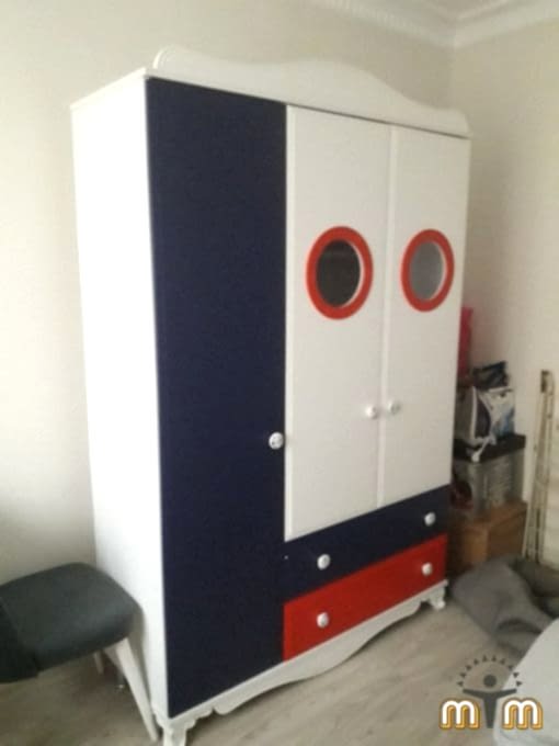 Arnavutköy Boğazköy Mahallesi Mobilya Tamir Servis Mobilya tamir servisi olarak Boğazköy mahallesi mobilya tamiri konusunda hizmet veriyoruz. Mobilyalar yapısı gereği ahşaptan imal olması nedeniyle kolay hasar alabiliyor. Evden eve taşıma hizmeti veren bazı firmalar işlerini gelişi güzel yaptıklarından dolayı geride bir çok sorunlar bırakabiliyorlar. Mobilya tamir işlemi işinde deneyimli ve tecrübeli teknisyenler tarafından dikkatlice yapılmalıdır.