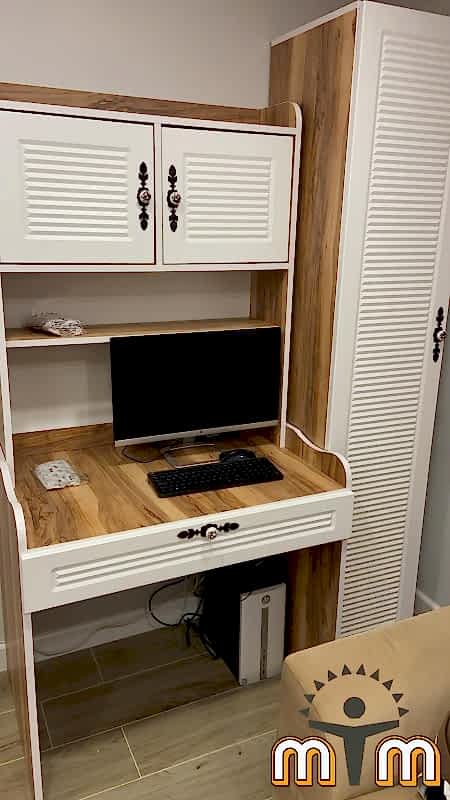 Arnavutköy Nene Hatun Mahallesi Mobilya Tamir Servis Mobilya tamir servisi olarak Nene Hatun mahallesi mobilya tamiri konusunda hizmet veriyoruz. Mobilyalar yapısı gereği ahşaptan imal olması nedeniyle kolay hasar alabiliyor. Evden eve taşıma hizmeti veren bazı firmalar işlerini gelişi güzel yaptıklarından dolayı geride bir çok sorunlar bırakabiliyorlar. Mobilya tamir işlemi işinde deneyimli ve tecrübeli teknisyenler tarafından dikkatlice yapılmalıdır.