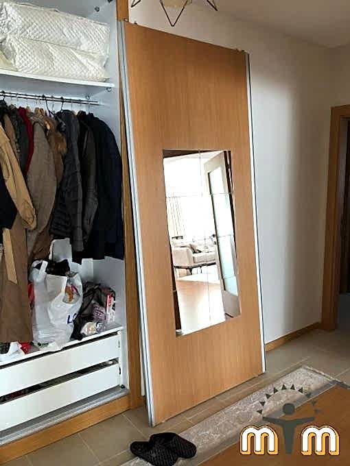 Arnavutköy Sazlı Bosna Mahallesi Mobilya Tamir Servis Mobilya tamir servisi olarak Sazlı Bosna mahallesi mobilya tamiri konusunda hizmet veriyoruz. Mobilyalar yapısı gereği ahşaptan imal olması nedeniyle kolay hasar alabiliyor. Evden eve taşıma hizmeti veren bazı firmalar işlerini gelişi güzel yaptıklarından dolayı geride bir çok sorunlar bırakabiliyorlar. Mobilya tamir işlemi işinde deneyimli ve tecrübeli teknisyenler tarafından dikkatlice yapılmalıdır.