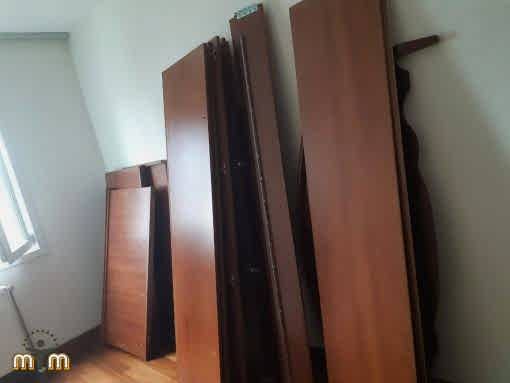 Avcılar Gümüşpala Mahallesi Mobilya Tamir Servis Mobilya tamir servisi olarak Gümüşpala mahallesi mobilya tamiri konusunda hizmet veriyoruz. Mobilyalar yapısı gereği ahşaptan imal olması nedeniyle kolay hasar alabiliyor. Evden eve taşıma hizmeti veren bazı firmalar işlerini gelişi güzel yaptıklarından dolayı geride bir çok sorunlar bırakabiliyorlar. Mobilya tamir işlemi işinde deneyimli ve tecrübeli teknisyenler tarafından dikkatlice yapılmalıdır.