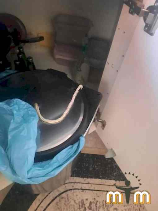 Bağcılar Güneşli Mahallesi Mobilya Tamir Servis Mobilya tamir servisi olarak Güneşli mahallesi mobilya tamiri konusunda hizmet veriyoruz. Mobilyalar yapısı gereği ahşaptan imal olması nedeniyle kolay hasar alabiliyor. Evden eve taşıma hizmeti veren bazı firmalar işlerini gelişi güzel yaptıklarından dolayı geride bir çok sorunlar bırakabiliyorlar. Mobilya tamir işlemi işinde deneyimli ve tecrübeli teknisyenler tarafından dikkatlice yapılmalıdır. İşinde deneyimli olmayan kişiler