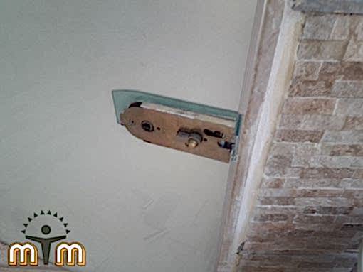 Bağcılar Sancaktepe Mahallesi Mobilya Tamir Servis obilya tamir servisi olarak Sancaktepe mahallesi mobilya tamiri konusunda hizmet veriyoruz. Mobilyalar yapısı gereği ahşaptan imal olması nedeniyle kolay hasar alabiliyor. Evden eve taşıma hizmeti veren bazı firmalar işlerini gelişi güzel yaptıklarından dolayı geride bir çok sorunlar bırakabiliyorlar. Mobilya tamir işlemi işinde deneyimli ve tecrübeli teknisyenler tarafından dikkatlice yapılmalıdır.