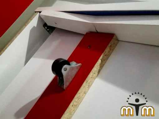 Bağcılar Yıldıztepe Mahallesi Mobilya Tamir Servis Mobilya tamir servisi olarak Yıldıztepe mahallesi mobilya tamiri konusunda hizmet veriyoruz. Mobilyalar yapısı gereği ahşaptan imal olması nedeniyle kolay hasar alabiliyor. Evden eve taşıma hizmeti veren bazı firmalar işlerini gelişi güzel yaptıklarından dolayı geride bir çok sorunlar bırakabiliyorlar. Mobilya tamir işlemi işinde deneyimli ve tecrübeli teknisyenler tarafından dikkatlice yapılmalıdır