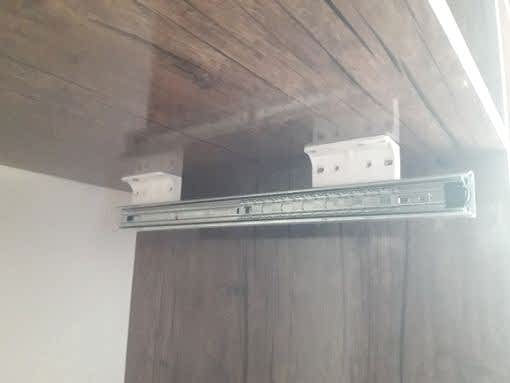 Bahçelievler Soğanlı Mahallesi Mobilya Tamir Servis Mobilya tamir servisi olarak Soğanlı mahallesi mobilya tamiri konusunda hizmet veriyoruz. Mobilyalar yapısı gereği ahşaptan imal olması nedeniyle kolay hasar alabiliyor. Evden eve taşıma hizmeti veren bazı firmalar işlerini gelişi güzel yaptıklarından dolayı geride bir çok sorunlar bırakabiliyorlar. Mobilya tamir işlemi işinde deneyimli ve tecrübeli teknisyenler tarafından dikkatlice yapılmalıdır. İşinde deneyimli