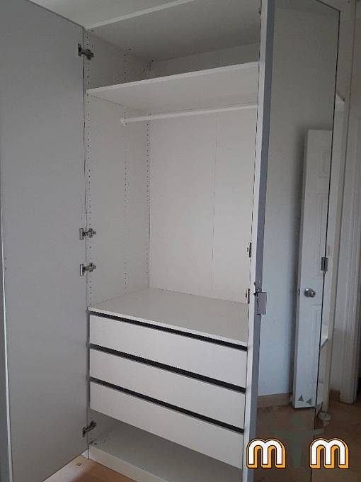 Bakırköy Basınköy Mahallesi Mobilya Tamir Servis Mobilya tamir servisi olarak Basınköy mahallesi mobilya tamiri konusunda hizmet veriyoruz. Mobilyalar yapısı gereği ahşaptan imal olması nedeniyle kolay hasar alabiliyor. Evden eve taşıma hizmeti veren bazı firmalar işlerini gelişi güzel yaptıklarından dolayı geride bir çok sorunlar bırakabiliyorlar. Mobilya tamir işlemi işinde deneyimli ve tecrübeli teknisyenler tarafından dikkatlice yapılmalıdır. İşinde