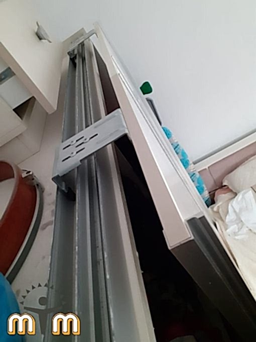 Beşiktaş Abbasağa Mahallesi Mobilya Tamir Servis Mobilya tamir servisi olarak Abbasağa mahallesi mobilya tamiri konusunda hizmet veriyoruz. Mobilyalar yapısı gereği ahşaptan imal olması nedeniyle kolay hasar alabiliyor. Evden eve taşıma hizmeti veren bazı firmalar işlerini gelişi güzel yaptıklarından dolayı geride bir çok sorunlar bırakabiliyorlar. Mobilya tamir işlemi işinde deneyimli ve tecrübeli teknisyenler tarafından dikkatlice yapılmalıdır