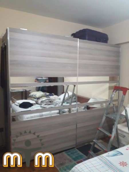 Beşiktaş Levent Mahallesi Mobilya Tamir Servis Mobilya tamir servisi olarak Levent mahallesi mobilya tamiri konusunda hizmet veriyoruz. Mobilyalar yapısı gereği ahşaptan imal olması nedeniyle kolay hasar alabiliyor. Evden eve taşıma hizmeti veren bazı firmalar işlerini gelişi güzel yaptıklarından dolayı geride bir çok sorunlar bırakabiliyorlar. Mobilya tamir işlemi işinde deneyimli ve tecrübeli teknisyenler tarafından dikkatlice yapılmalıdır