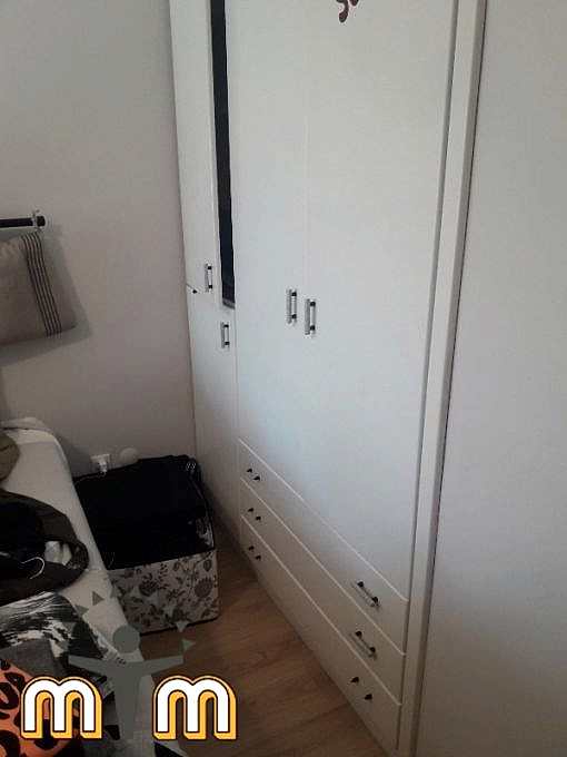 Beşiktaş Mecidiye Mahallesi Mobilya Tamir Servis Mobilya tamir servisi olarak Mecidiye mahallesi mobilya tamiri konusunda hizmet veriyoruz. Mobilyalar yapısı gereği ahşaptan imal olması nedeniyle kolay hasar alabiliyor. Evden eve taşıma hizmeti veren bazı firmalar işlerini gelişi güzel yaptıklarından dolayı geride bir çok sorunlar bırakabiliyorlar. Mobilya tamir işlemi işinde deneyimli ve tecrübeli teknisyenler tarafından dikkatlice yapılmalıdır