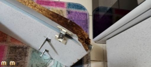 Beylikdüzü Dereağzı Mahallesi Mobilya Tamir Servis Mobilya tamir servisi olarak Dereağzı mahallesi mobilya tamiri konusunda hizmet veriyoruz. Mobilyalar yapısı gereği ahşaptan imal olması nedeniyle kolay hasar alabiliyor. Evden eve taşıma hizmeti veren bazı firmalar işlerini gelişi güzel yaptıklarından dolayı geride bir çok sorunlar bırakabiliyorlar. Mobilya tamir işlemi işinde deneyimli ve tecrübeli teknisyenler tarafından dikkatlice yapılmalıdır.