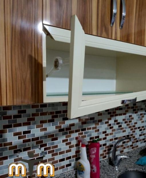 Beylikdüzü Marmara Mahallesi Mobilya Tamir Servis Mobilya tamir servisi olarak Marmara mahallesi mobilya tamiri konusunda hizmet veriyoruz. Mobilyalar yapısı gereği ahşaptan imal olması nedeniyle kolay hasar alabiliyor. Evden eve taşıma hizmeti veren bazı firmalar işlerini gelişi güzel yaptıklarından dolayı geride bir çok sorunlar bırakabiliyorlar. Mobilya tamir işlemi işinde deneyimli ve tecrübeli teknisyenler tarafından dikkatlice yapılmalıdır.