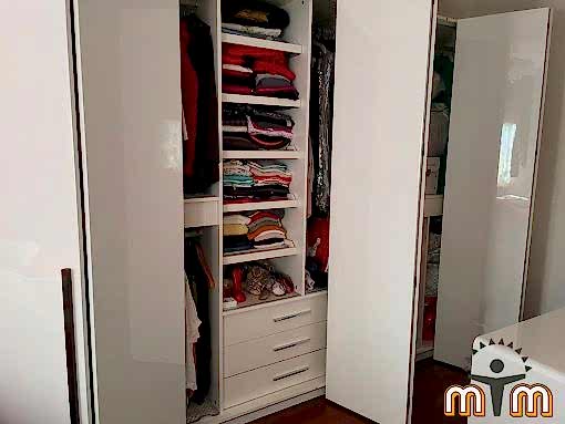 Beyoğlu Cihangir Mahallesi Mobilya Tamir Servis Mobilya tamir servisi olarak Cihangir mahallesi mobilya tamiri konusunda hizmet veriyoruz. Mobilyalar yapısı gereği ahşaptan imal olması nedeniyle kolay hasar alabiliyor. Evden eve taşıma hizmeti veren bazı firmalar işlerini gelişi güzel yaptıklarından dolayı geride bir çok sorunlar bırakabiliyorlar. Mobilya tamir işlemi işinde deneyimli ve tecrübeli teknisyenler tarafından dikkatlice yapılmalıdır.