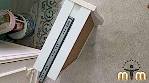 Beyoğlu Fetihtepe Mahallesi Mobilya Tamir Servis Mobilya tamir servisi olarak Fetihtepe mahallesi mobilya tamiri konusunda hizmet veriyoruz. Mobilyalar yapısı gereği ahşaptan imal olması nedeniyle kolay hasar alabiliyor. Evden eve taşıma hizmeti veren bazı firmalar işlerini gelişi güzel yaptıklarından dolayı geride bir çok sorunlar bırakabiliyorlar. Mobilya tamir işlemi işinde deneyimli ve tecrübeli teknisyenler tarafından dikkatlice yapılmalıdır