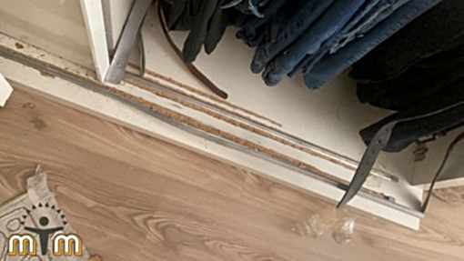 Beyoğlu Kocatepe Mahallesi Mobilya Tamir Servis Mobilya tamir servisi olarak Kocatepe mahallesi mobilya tamiri konusunda hizmet veriyoruz. Mobilyalar yapısı gereği ahşaptan imal olması nedeniyle kolay hasar alabiliyor. Evden eve taşıma hizmeti veren bazı firmalar işlerini gelişi güzel yaptıklarından dolayı geride bir çok sorunlar bırakabiliyorlar. Mobilya tamir işlemi işinde deneyimli ve tecrübeli teknisyenler tarafından dikkatlice yapılmalıdır.