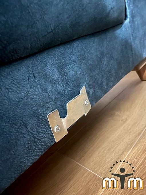 Beyoğlu Piripaşa Mahallesi Mobilya Tamir Servis Mobilya tamir servisi olarak Piripaşa mahallesi mobilya tamiri konusunda hizmet veriyoruz. Mobilyalar yapısı gereği ahşaptan imal olması nedeniyle kolay hasar alabiliyor. Evden eve taşıma hizmeti veren bazı firmalar işlerini gelişi güzel yaptıklarından dolayı geride bir çok sorunlar bırakabiliyorlar. Mobilya tamir işlemi işinde deneyimli ve tecrübeli teknisyenler tarafından dikkatlice yapılmalıdır.