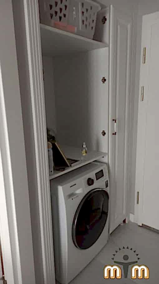 Büyükçekmece Mimaroba Mahallesi Mobilya Tamir Servis Mobilya tamir servisi olarak Mimaroba mahallesi mobilya tamiri konusunda hizmet veriyoruz. Mobilyalar yapısı gereği ahşaptan imal olması nedeniyle kolay hasar alabiliyor. Evden eve taşıma hizmeti veren bazı firmalar işlerini gelişi güzel yaptıklarından dolayı geride bir çok sorunlar bırakabiliyorlar. Mobilya tamir işlemi işinde deneyimli ve tecrübeli teknisyenler tarafından dikkatlice yapılmalıdır.