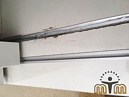 Büyükçekmece Yenimahalle Mahallesi Mobilya Tamir Servis Mobilya tamir servisi olarak Yenimahalle mahallesi mobilya tamiri konusunda hizmet veriyoruz. Mobilyalar yapısı gereği ahşaptan imal olması nedeniyle kolay hasar alabiliyor. Evden eve taşıma hizmeti veren bazı firmalar işlerini gelişi güzel yaptıklarından dolayı geride bir çok sorunlar bırakabiliyorlar. Mobilya tamir işlemi işinde deneyimli ve tecrübeli teknisyenler tarafından dikkatlice yapılmalıdır.