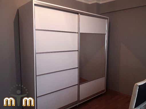 Esenler Namık Kemal Mahallesi Mobilya Tamir Servis Mobilya tamir servisi olarak Namık Kemal mahallesi mobilya tamiri konusunda hizmet veriyoruz. Mobilyalar yapısı gereği ahşaptan imal olması nedeniyle kolay hasar alabiliyor. Evden eve taşıma hizmeti veren bazı firmalar işlerini gelişi güzel yaptıklarından dolayı geride bir çok sorunlar bırakabiliyorlar. Mobilya tamir işlemi işinde deneyimli ve tecrübeli teknisyenler tarafından dikkatlice yapılmalıdır