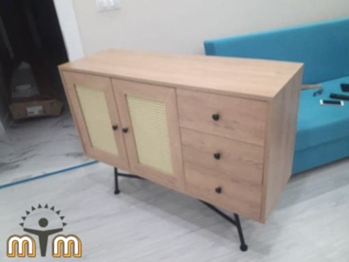 Esenler Nine Hatun Mahallesi Mobilya Tamir Servis Mobilya tamir servisi olarak Nine Hatun mahallesi mobilya tamiri konusunda hizmet veriyoruz. Mobilyalar yapısı gereği ahşaptan imal olması nedeniyle kolay hasar alabiliyor. Evden eve taşıma hizmeti veren bazı firmalar işlerini gelişi güzel yaptıklarından dolayı geride bir çok sorunlar bırakabiliyorlar. Mobilya tamir işlemi işinde deneyimli ve tecrübeli teknisyenler tarafından dikkatlice yapılmalıdır.