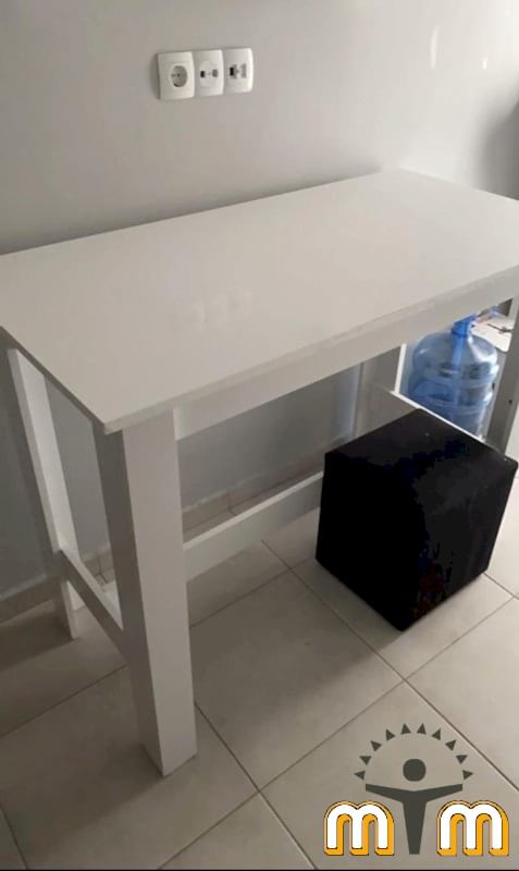 Esenyurt Ardıçlı Mahallesi Mobilya Tamir Servis Mobilya tamir servisi olarak Ardıçlı mahallesi mobilya tamiri konusunda hizmet veriyoruz. Mobilyalar yapısı gereği ahşaptan imal olması nedeniyle kolay hasar alabiliyor. Evden eve taşıma hizmeti veren bazı firmalar işlerini gelişi güzel yaptıklarından dolayı geride bir çok sorunlar bırakabiliyorlar. Mobilya tamir işlemi işinde deneyimli ve tecrübeli teknisyenler tarafından dikkatlice yapılmalıdır. İşinde