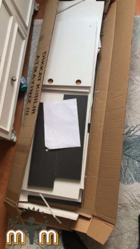 Esenyurt Cumhuriyet Mahallesi Mobilya Tamir Servis Mobilya tamir servisi olarak Cumhuriyet mahallesi mobilya tamiri konusunda hizmet veriyoruz. Mobilyalar yapısı gereği ahşaptan imal olması nedeniyle kolay hasar alabiliyor. Evden eve taşıma hizmeti veren bazı firmalar işlerini gelişi güzel yaptıklarından dolayı geride bir çok sorunlar bırakabiliyorlar. Mobilya tamir işlemi işinde deneyimli ve tecrübeli teknisyenler tarafından dikkatlice yapılmalıdır. İşinde