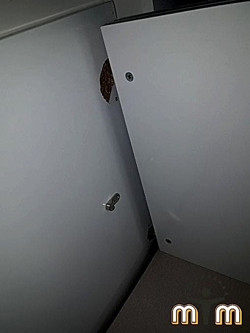 Esenyurt Koza Mahallesi Mobilya Tamir Servis Mobilya tamir servisi olarak Koza mahallesi mobilya tamiri konusunda hizmet veriyoruz. Mobilyalar yapısı gereği ahşaptan imal olması nedeniyle kolay hasar alabiliyor. Evden eve taşıma hizmeti veren bazı firmalar işlerini gelişi güzel yaptıklarından dolayı geride bir çok sorunlar bırakabiliyorlar. Mobilya tamir işlemi işinde deneyimli ve tecrübeli teknisyenler tarafından dikkatlice yapılmalıdır. İşinde deneyimli olmayan kişiler