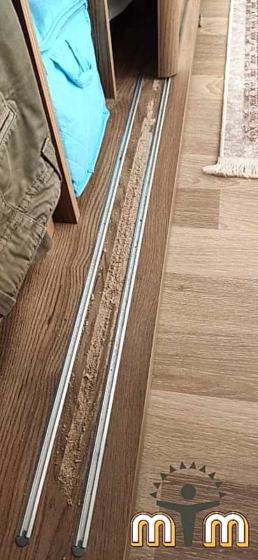 Esenyurt Osmangazi Mahallesi Mobilya Tamir Servis Mobilya tamir servisi olarak Osmangazi mahallesi mobilya tamiri konusunda hizmet veriyoruz. Mobilyalar yapısı gereği ahşaptan imal olması nedeniyle kolay hasar alabiliyor. Evden eve taşıma hizmeti veren bazı firmalar işlerini gelişi güzel yaptıklarından dolayı geride bir çok sorunlar bırakabiliyorlar. Mobilya tamir işlemi işinde deneyimli ve tecrübeli teknisyenler tarafından dikkatlice yapılmalıdır. İşinde deneyimli olmayan kişiler tarafından yapılan mobilya tamir işlemleri geri dönüşü olmayan hasarlara sebebiyet verebilmektedirler. Mobilyalarınızın