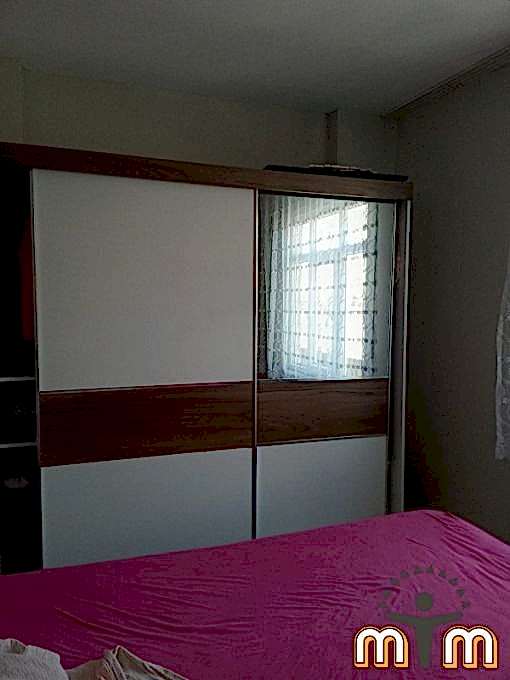 Esenyurt Talatpaşa Mahallesi Mobilya Tamir Servis Mobilya tamir servisi olarak Talatpaşa mahallesi mobilya tamiri konusunda hizmet veriyoruz. Mobilyalar yapısı gereği ahşaptan imal olması nedeniyle kolay hasar alabiliyor. Evden eve taşıma hizmeti veren bazı firmalar işlerini gelişi güzel yaptıklarından dolayı geride bir çok sorunlar bırakabiliyorlar. Mobilya tamir işlemi işinde deneyimli ve tecrübeli teknisyenler tarafından dikkatlice yapılmalıdır. İşinde