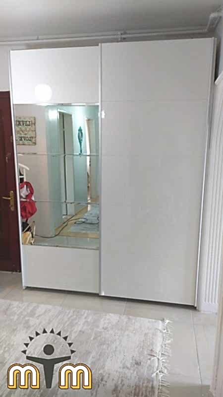 Esenyurt Zafer Mahallesi Mobilya Tamir Servis Mobilya tamir servisi olarak Zafer mahallesi mobilya tamiri konusunda hizmet veriyoruz. Mobilyalar yapısı gereği ahşaptan imal olması nedeniyle kolay hasar alabiliyor. Evden eve taşıma hizmeti veren bazı firmalar işlerini gelişi güzel yaptıklarından dolayı geride bir çok sorunlar bırakabiliyorlar. Mobilya tamir işlemi işinde deneyimli ve tecrübeli teknisyenler tarafından dikkatlice yapılmalıdır. İşinde deneyimli