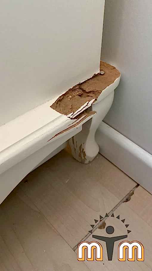 Fatih Balat Mahallesi Mobilya Tamir Servis Mobilya tamir servisi olarak Balat mahallesi mobilya tamiri konusunda hizmet veriyoruz. Mobilyalar yapısı gereği ahşaptan imal olması nedeniyle kolay hasar alabiliyor. Evden eve taşıma hizmeti veren bazı firmalar işlerini gelişi güzel yaptıklarından dolayı geride bir çok sorunlar bırakabiliyorlar. Mobilya tamir işlemi işinde deneyimli ve tecrübeli teknisyenler tarafından dikkatlice yapılmalıdır.