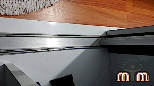 Fatih Karagümrük Mahallesi Mobilya Tamir Servis Mobilya tamir servisi olarak Karagümrük mahallesi mobilya tamiri konusunda hizmet veriyoruz. Mobilyalar yapısı gereği ahşaptan imal olması nedeniyle kolay hasar alabiliyor. Evden eve taşıma hizmeti veren bazı firmalar işlerini gelişi güzel yaptıklarından dolayı geride bir çok sorunlar bırakabiliyorlar. Mobilya tamir işlemi işinde deneyimli ve tecrübeli teknisyenler tarafından dikkatlice yapılmalıdır.