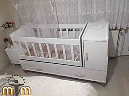 Fatih Nişanca Mahallesi Mobilya Tamir Servis Mobilya tamir servisi olarak Nişanca mahallesi mobilya tamiri konusunda hizmet veriyoruz. Mobilyalar yapısı gereği ahşaptan imal olması nedeniyle kolay hasar alabiliyor. Evden eve taşıma hizmeti veren bazı firmalar işlerini gelişi güzel yaptıklarından dolayı geride bir çok sorunlar bırakabiliyorlar. Mobilya tamir işlemi işinde deneyimli ve tecrübeli teknisyenler tarafından dikkatlice yapılmalıdır.