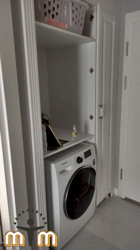 Bayrampaşa Vatan Mahallesi Mobilya Tamir Servis Mobilya tamir servisi olarak Vatan mahallesi mobilya tamiri konusunda hizmet veriyoruz. Mobilyalar yapısı gereği ahşaptan imal olması nedeniyle kolay hasar alabiliyor. Evden eve taşıma hizmeti veren bazı firmalar işlerini gelişi güzel yaptıklarından dolayı geride bir çok sorunlar bırakabiliyorlar. Mobilya tamir işlemi işinde deneyimli ve tecrübeli teknisyenler tarafından dikkatlice yapılmalıdır. İşinde deneyimli olmayan kişiler tarafından yapılan mobilya tamir işlemleri geri dönüşü olmayan hasarlara sebebiyet verebilmektedirler. Mobilyalarınızın kaliteli ve uzun ömürlü tamir işlemi yapılması için konusunda uzman firmamızla iletişime geçerek randevu talebi oluşturabilirsiniz.