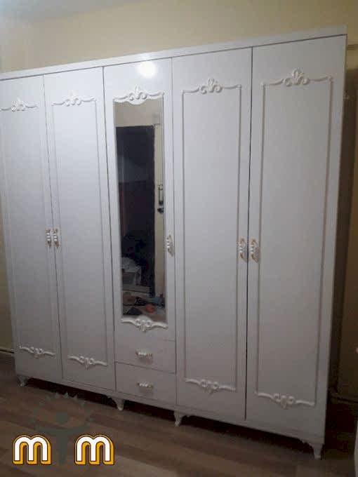 Kağıthane Seyrantepe Mahallesi Mobilya Tamir Servis Mobilya tamir servisi olarak Seyrantepe mahallesi mobilya tamiri konusunda hizmet veriyoruz. Mobilyalar yapısı gereği ahşaptan imal olması nedeniyle kolay hasar alabiliyor. Evden eve taşıma hizmeti veren bazı firmalar işlerini gelişi güzel yaptıklarından dolayı geride bir çok sorunlar bırakabiliyorlar. Mobilya tamir işlemi işinde deneyimli ve tecrübeli teknisyenler tarafından dikkatlice yapılmalıdır