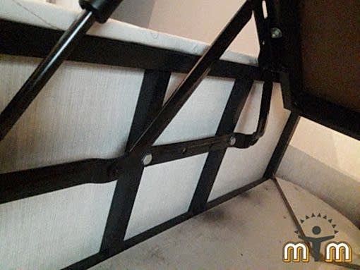 Zeytinburnu Gökalp Mahallesi Mobilya Tamir Servis Mobilya tamir servisi olarak Gökalp mahallesi mobilya tamiri konusunda hizmet veriyoruz. Mobilyalar yapısı gereği ahşaptan imal olması nedeniyle kolay hasar alabiliyor. Evden eve taşıma hizmeti veren bazı firmalar işlerini gelişi güzel yaptıklarından dolayı geride bir çok sorunlar bırakabiliyorlar. Mobilya tamir işlemi işinde deneyimli ve tecrübeli teknisyenler tarafından dikkatlice yapılmalıdır. İşinde